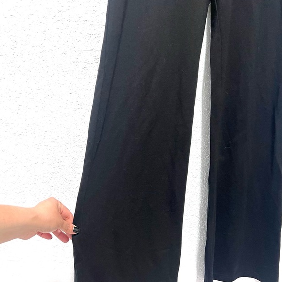 Suzanne Betro Black Button-Accent Pants Medium - Picture 7 of 9